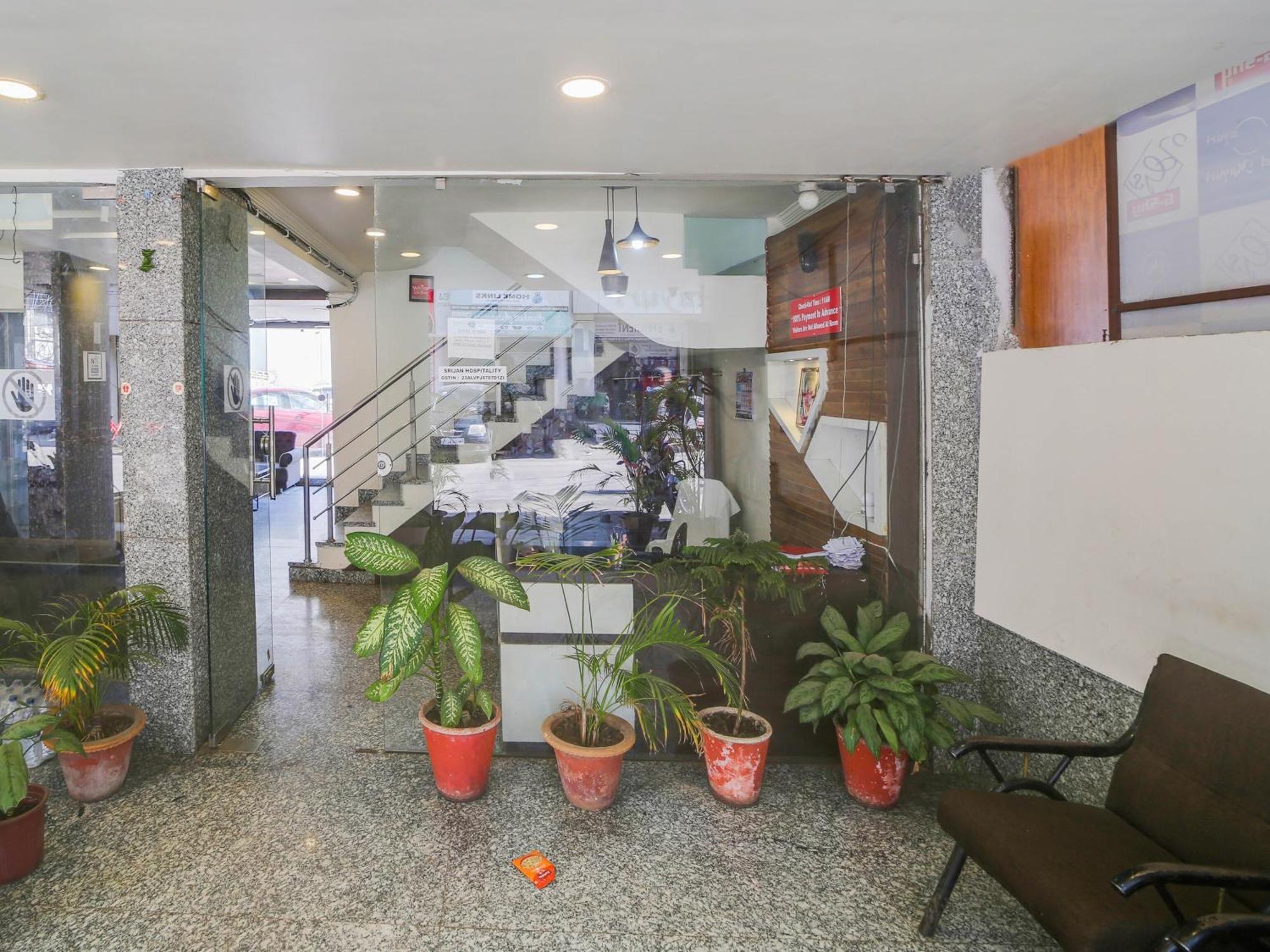 Super Hotel O The Surbhi Bhopal Esterno foto