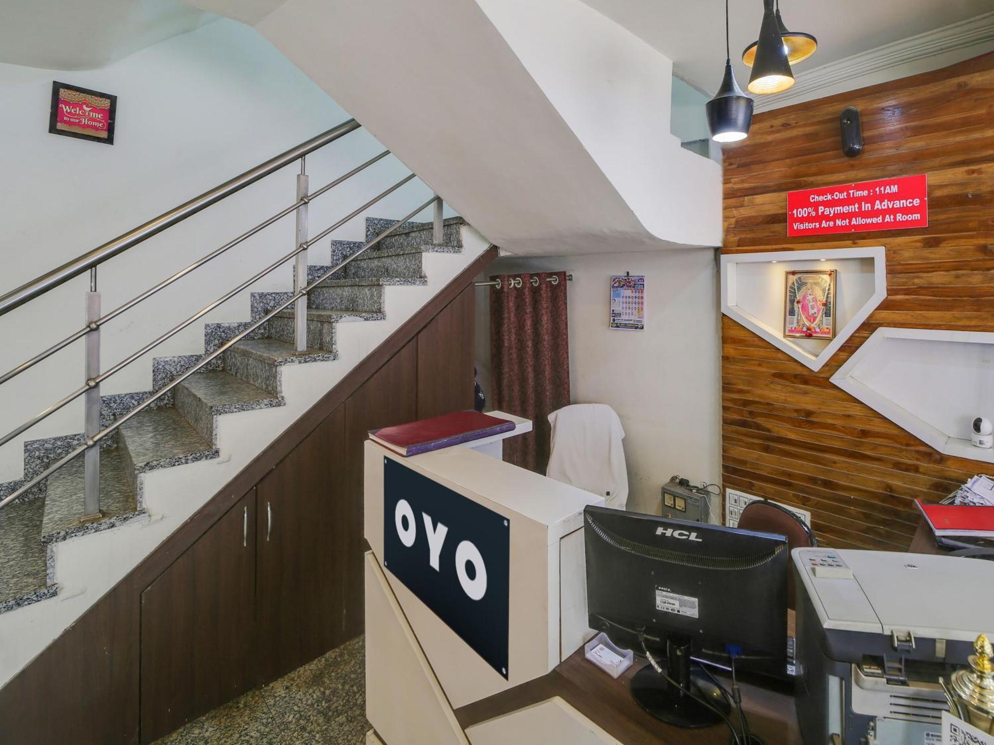 Super Hotel O The Surbhi Bhopal Esterno foto