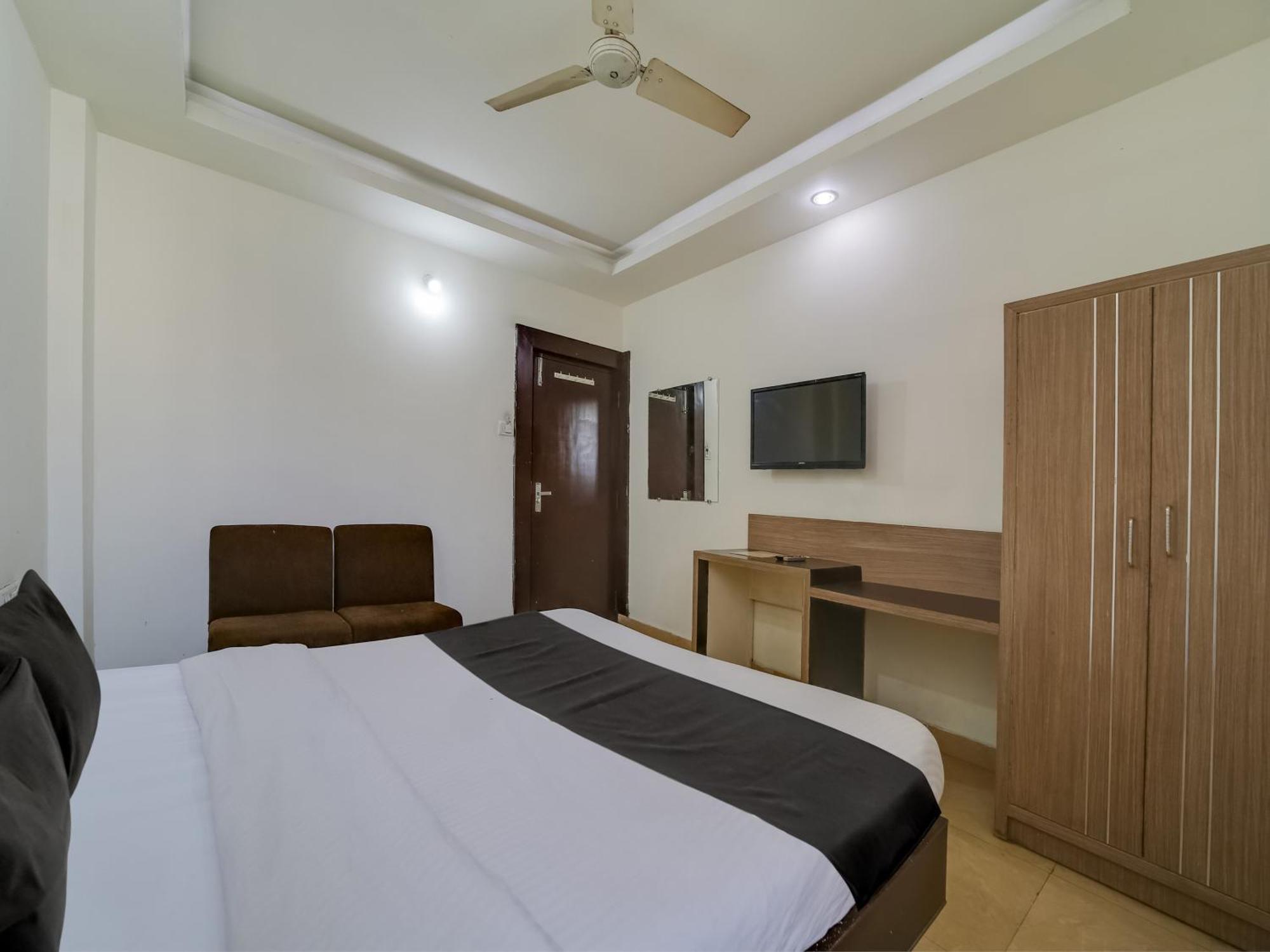 Super Hotel O The Surbhi Bhopal Esterno foto